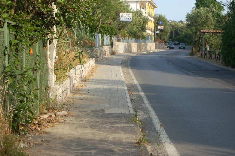 Il marciapiede delle Saline