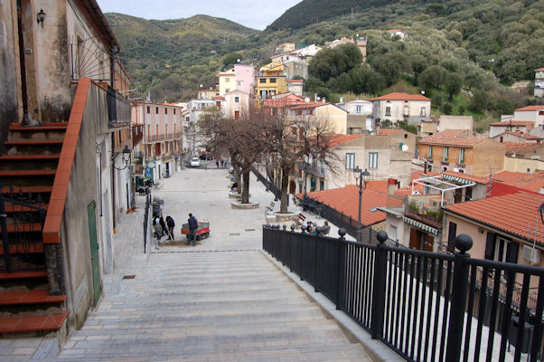 La piazza di Pisciotta